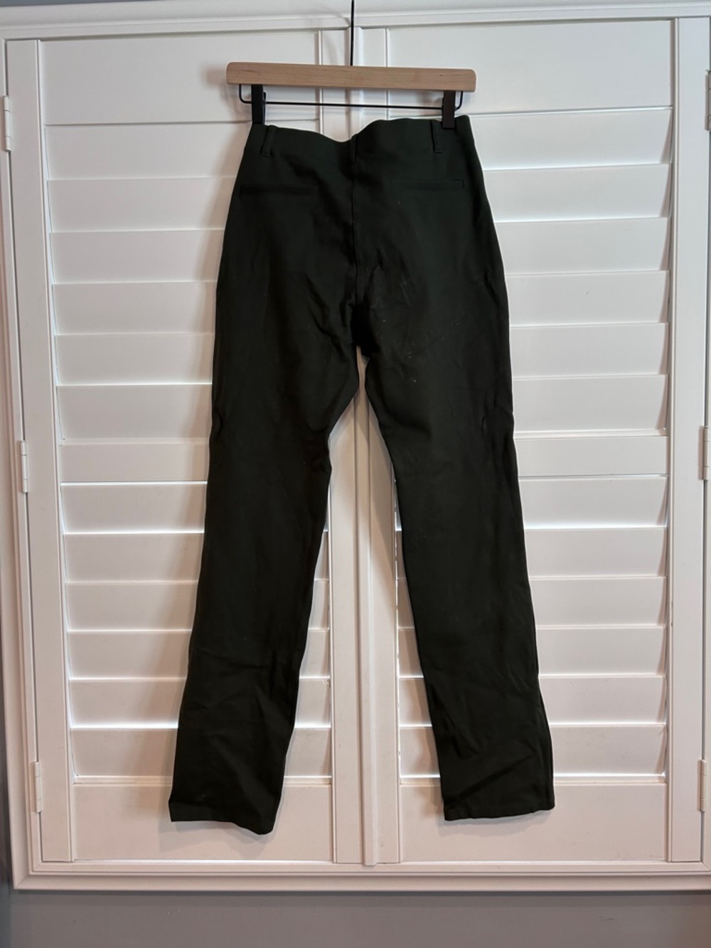 Quince Pull On Slim Straight Pant Olive Green Size Medium - Picture 3 of 3